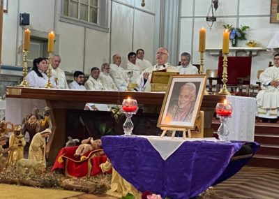 En Puerto Montt se realiza Misa en memoria de Benedicto XVI: es un ejemplo de humildad y sencillez al servicio de los demás.