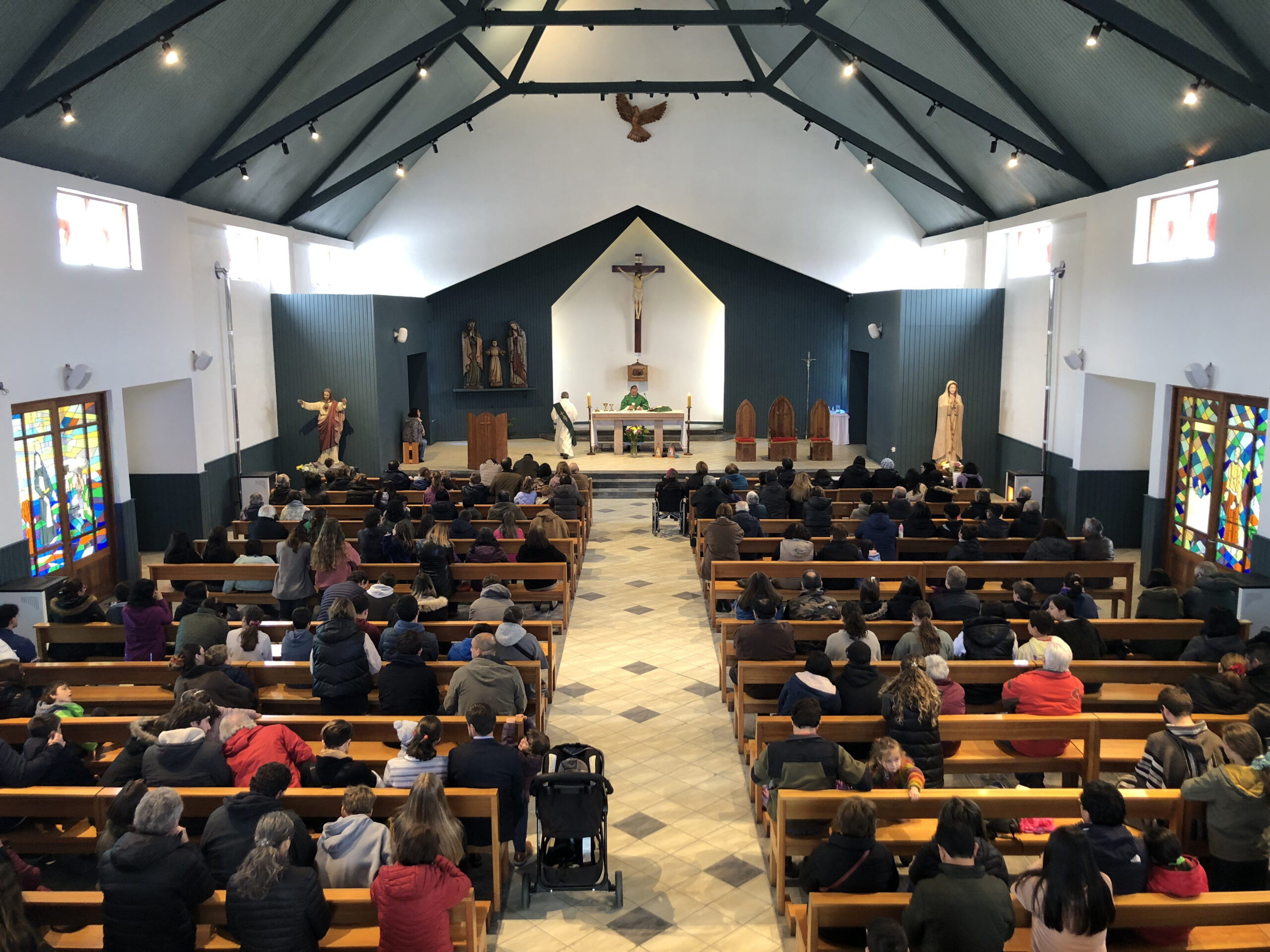 EN LLANQUIHUE REABRE SUS PUERTAS TEMPLO SAGRADA FAMILIA