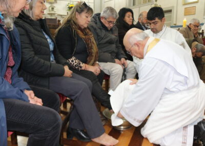 Con el habitual rito de lavados de pies se vivió Jueves Santo en Puerto Montt