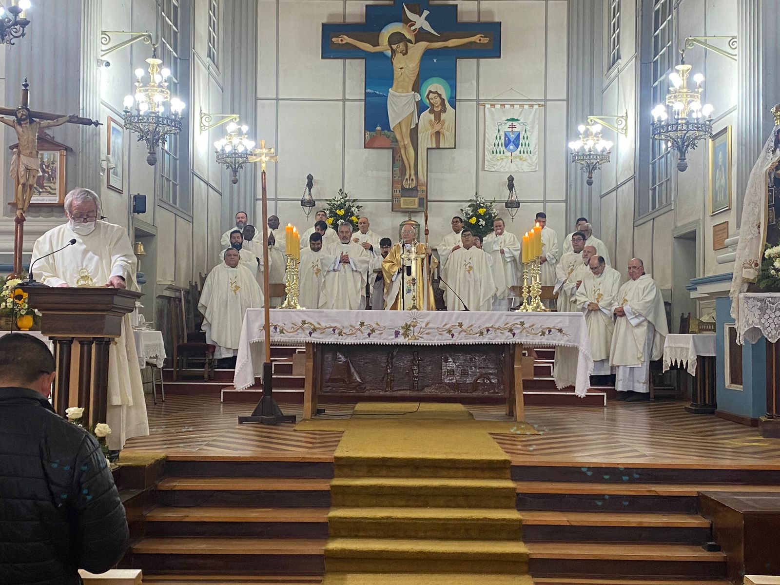 En la Catedral de Puerto Montt se realizó la solemnidad del Sagrado Corazón de Jesús
