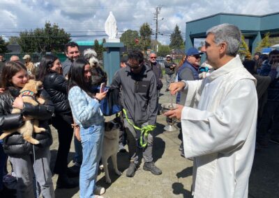 Bendición de Mascotas en Llanquihue en el Día de San Francisco de Asís