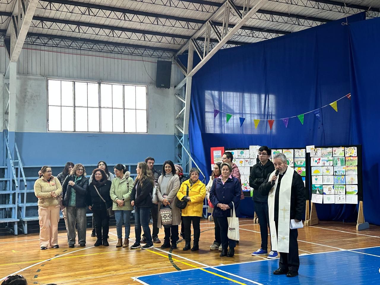 Jornada decanal de catequesis reunió a familias y niños de primera comunión