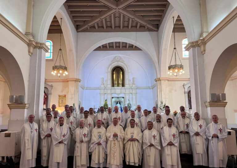 En tiempos de incertidumbre, obispos llaman a ser signo de esperanza para Chile