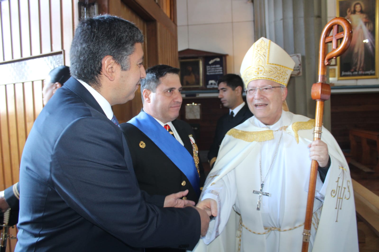 Fe, patriotismo y memoria marcaron el Te Deum de las Glorias Navales en la Catedral de Puerto Montt