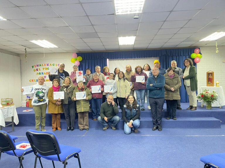 “Agradecidos de Dios celebramos la vida” fortaleció el encuentro y bienestar de adultos mayores en la Parroquia Cristo Crucificado